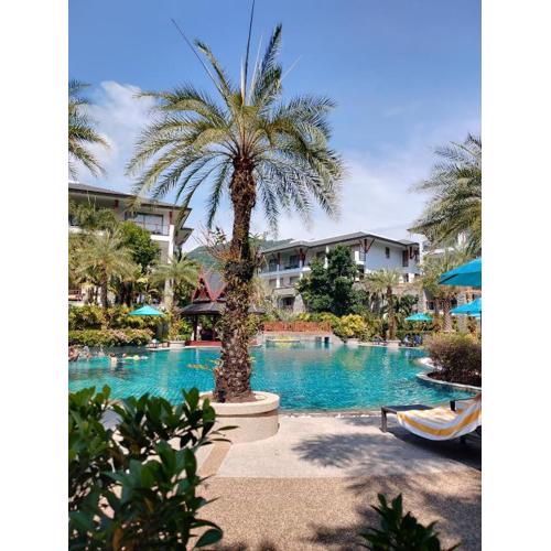 Suite of Naithon beachfront apartment