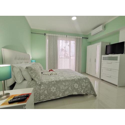 Suite with beach view