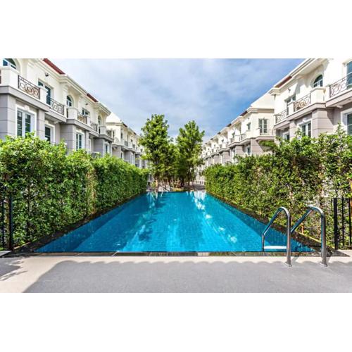 Sukhumvit 16 Townhouses, InHome Luxury Residences