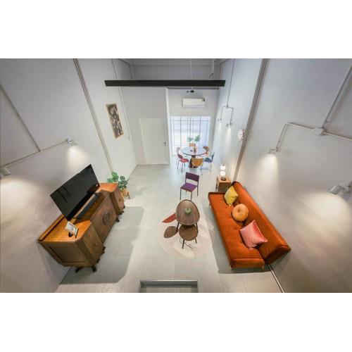 Sukhumvit entire house 7 pax - 2 mins walk from skytrain