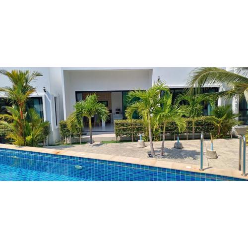 Suksan Pool View Apartment 2