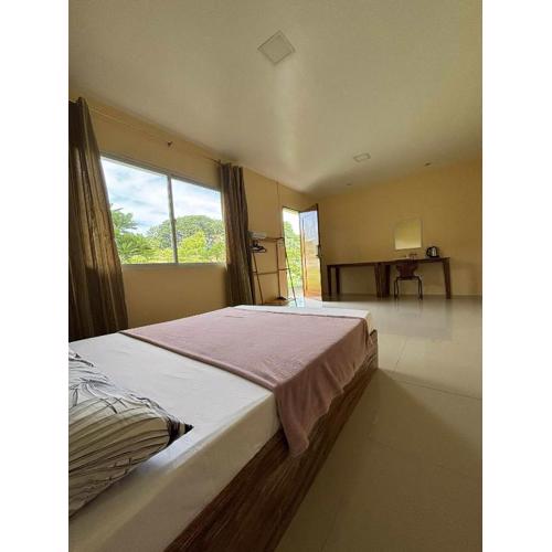 Summer Breeze Tourist Inn