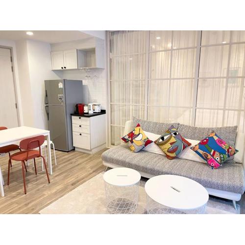 Summer Hua Hin by Tai