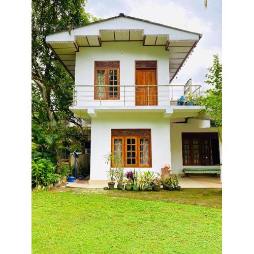 Summer Ridge - Homestay