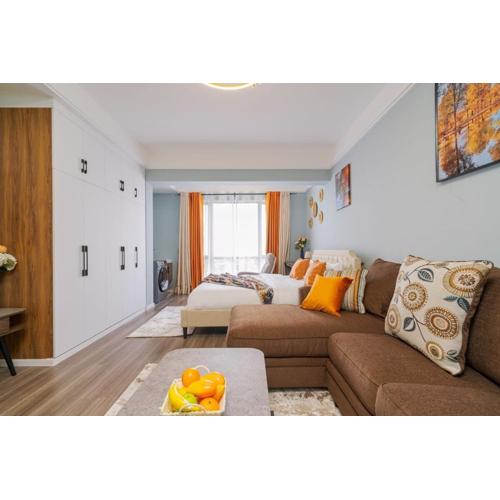 Sumptuous Nivla yaya center,gym,pool and king bed