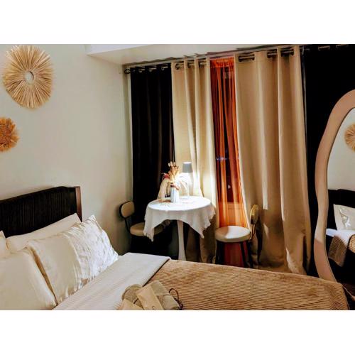 Sun and Moon D'wood air residences makati