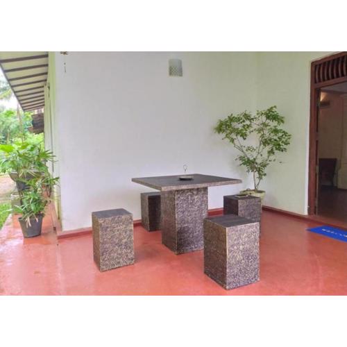 Sun home, Hirikatiya