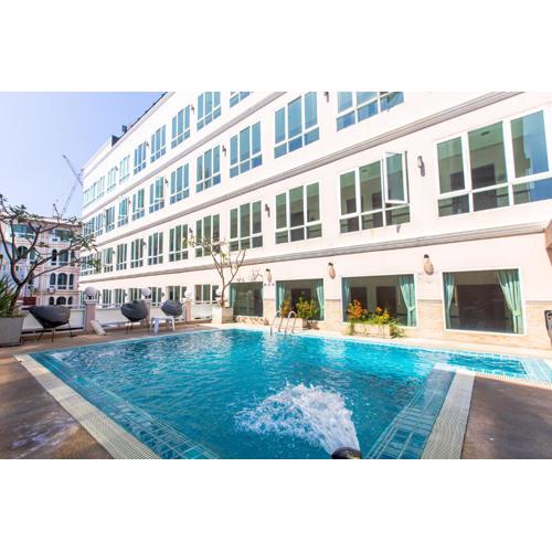 Sun Sky Resort Near Beach