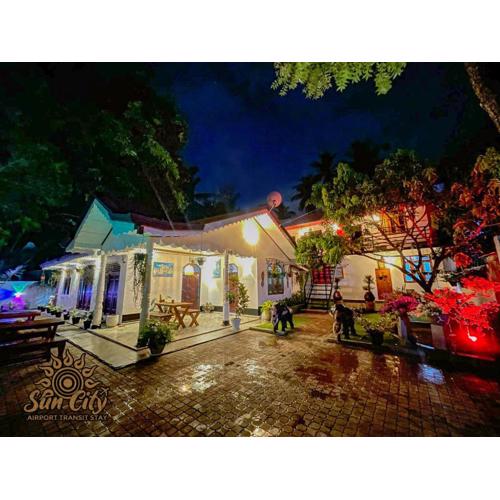 SunCity Airport Transit Stay