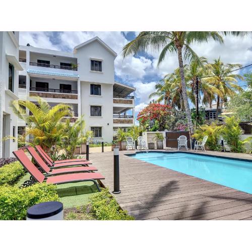 Sunkissed - Brand New Beach apartment located 50m from beach