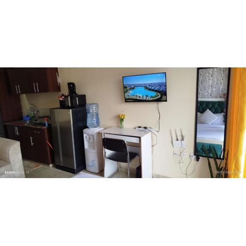 Sunny studio chic comfort near UN