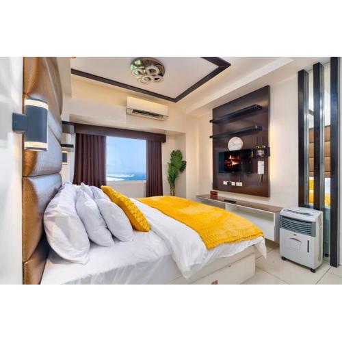 Sunny Suite: Luxe Comfort