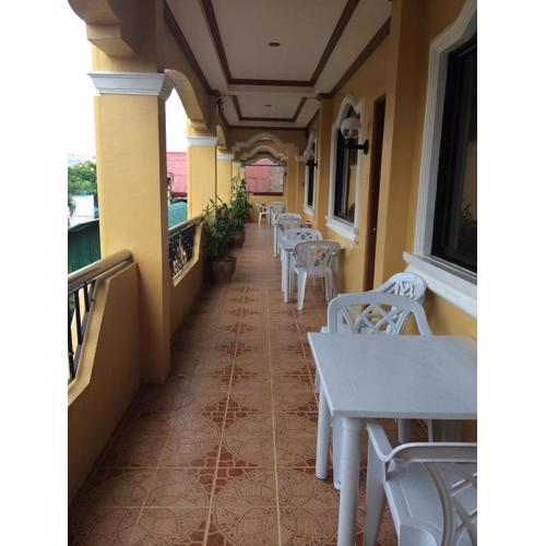 Sunrise Apartelle