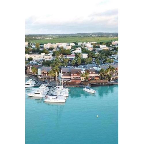 Sunset Boulevard, Grand Baie