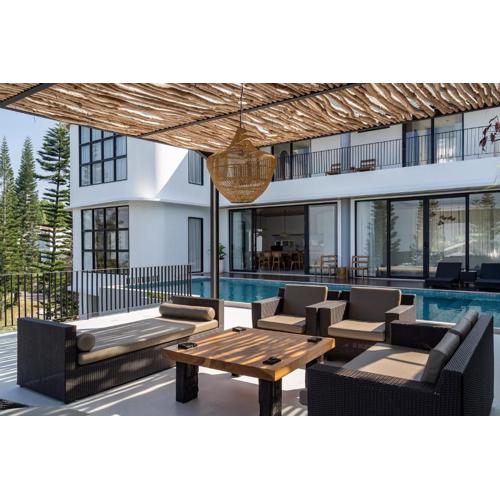 Sunset City View Villa 5 bedrooms with a private heated swimming pool