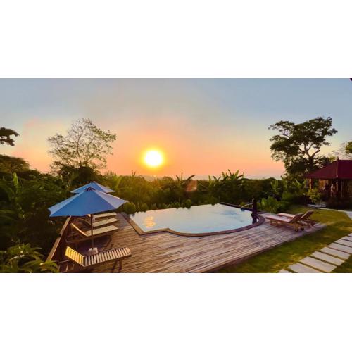 Sunset Hill Lembongan