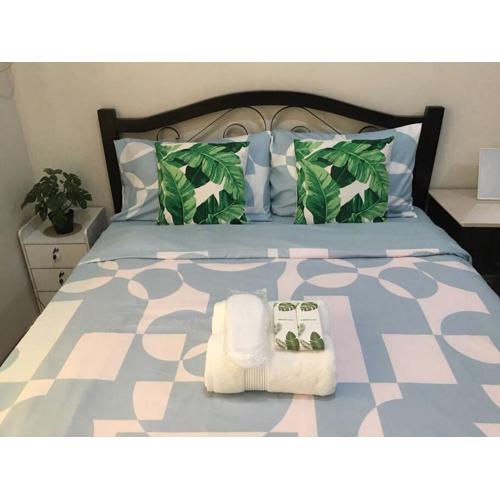 Sunset View2 Bahamas - The Beacon, Makati