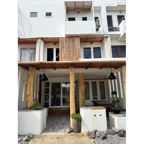 Sunshine Gypsy Cha-am