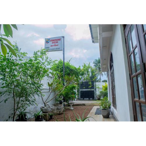 Sunshine Hotel