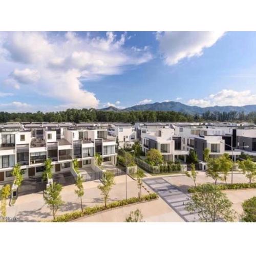 Super Friendly TH Laguna Park