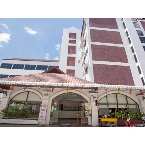 Super OYO 1096 Winner Inn Hotel