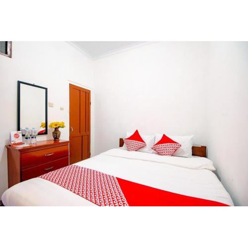 Super OYO 1788 House 24