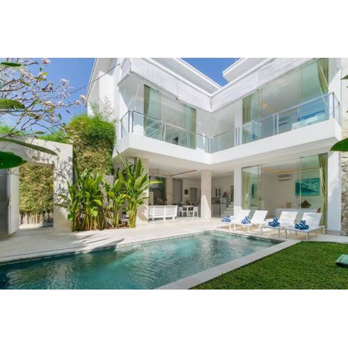 Superb 3 Bed Villa, Walk To Beach, Fast Wi-fi,