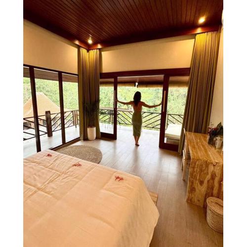 Superior One Bedroom Apartment w Stunning Waterfall View