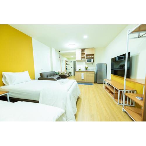 Superior Space Room with Bath