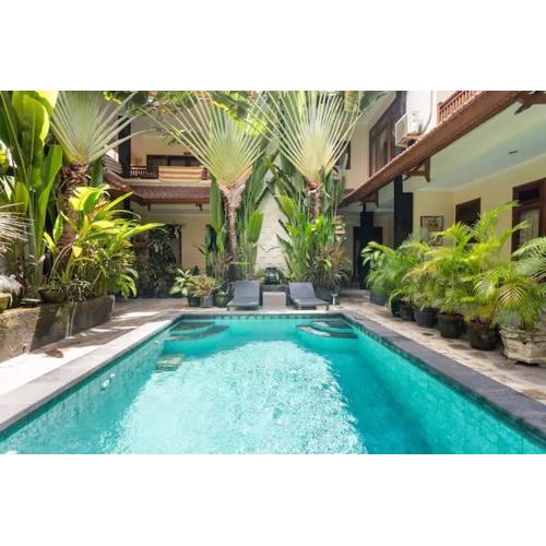 SURFARIS INN on poppies 2