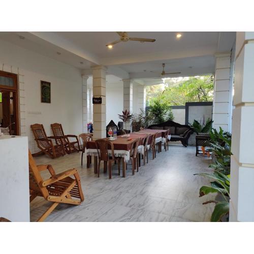 Surf'n Lanka - Surf School