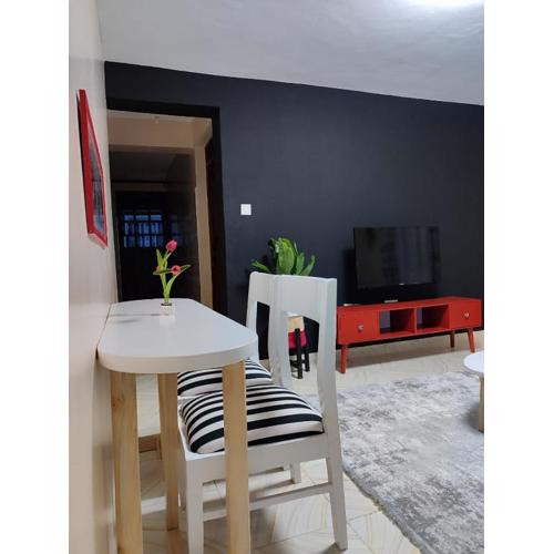 Swanky Stays Kiserian