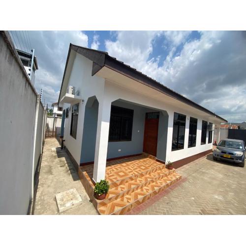 Sweet Family & Friendly home in Kunduchi