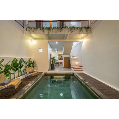 Swim, Lounge, Repeat - Huge Pool in a Stylish New Villa