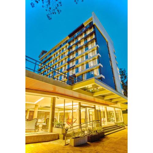 Swiss Lenana Mount Hotel