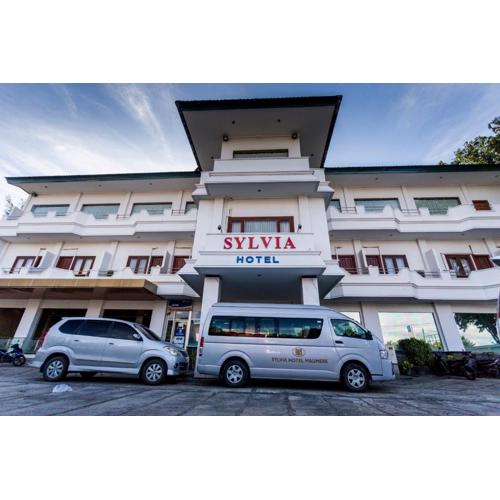 Sylvia Hotel Maumere