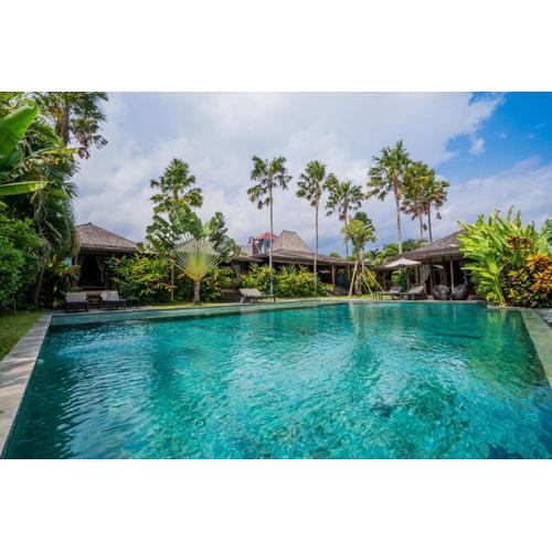 Sylvia Villa - 5BR Spacious Wooden Villa