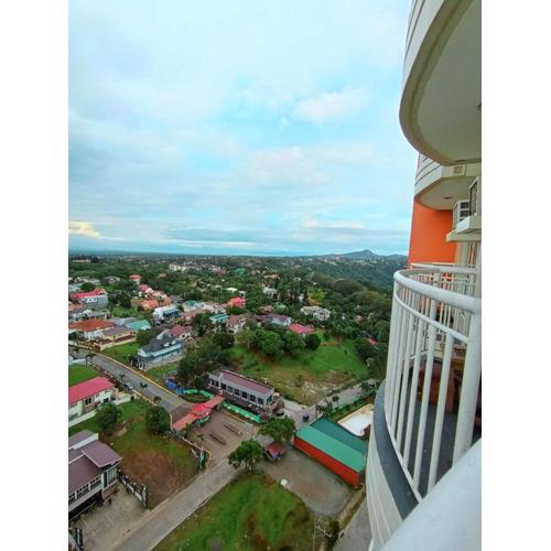Tagaytay Condo with overlooking