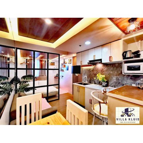 Tagaytay Cozy Staycation in Villa Kluis Pine Suite