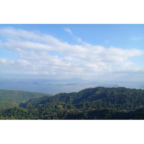 Tagaytay Prime Residences with Swimming Pool & Viewing Deck