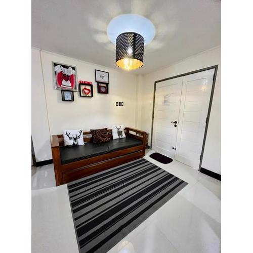 Tagaytay Swiss cabin Netflix/Wifi/Parking