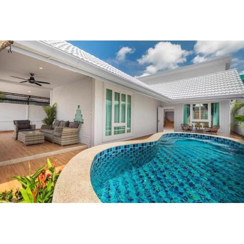 TagVilla SukSabai Villa in Pattaya 04 Bedroom