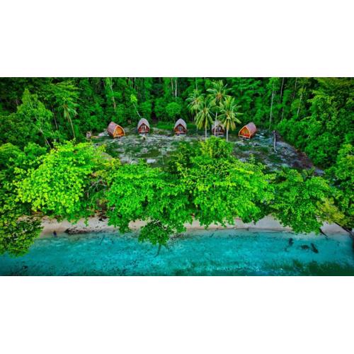 Tanjung Kalemo Resort