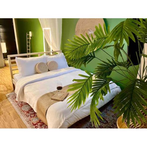 Tarzan in the City! in Avant BGC parking with fee