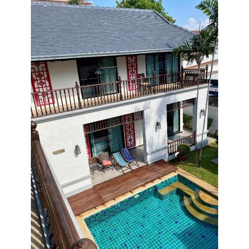 Taurus Villa10 bedrooms with private pool.