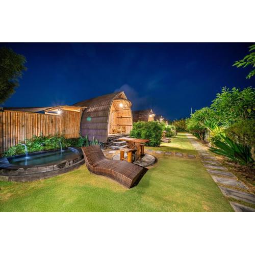 Tegal Bamboo Cottages & Private Hot Spring