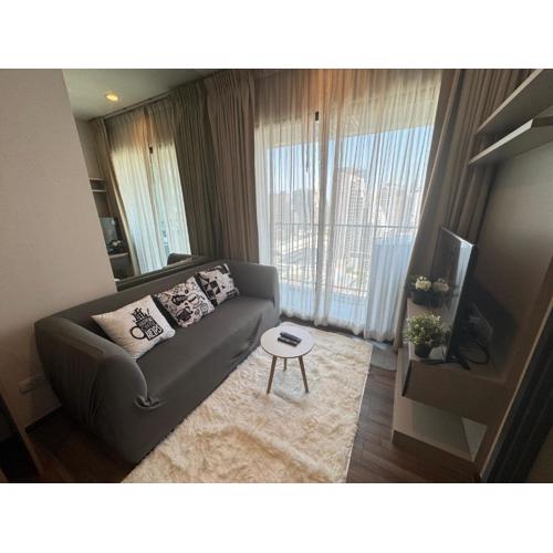 Tela condo ตากสินสาทร