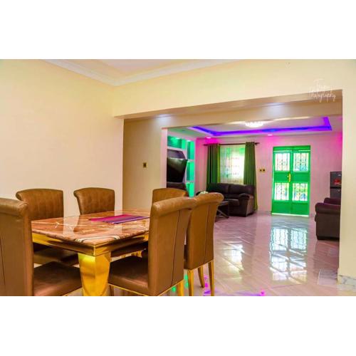 Ten villa luxury resort