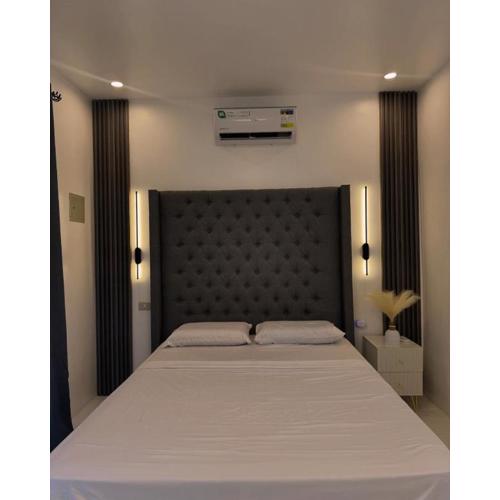 Tenemos Amigos Modern House