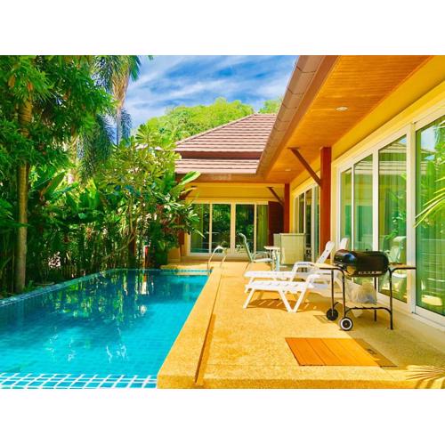 Thai Family karon Pool Villa 泰如家卡伦3卧泳池别墅